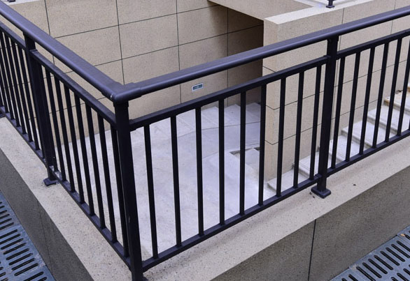 候機樓鋅鋼防護欄